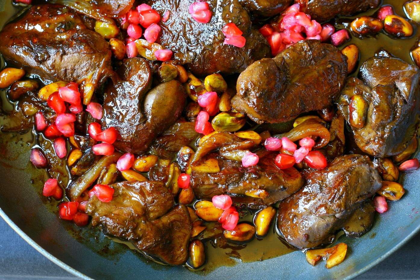 chicken-livers-fried-with-pomegranate-molasses-garlic
