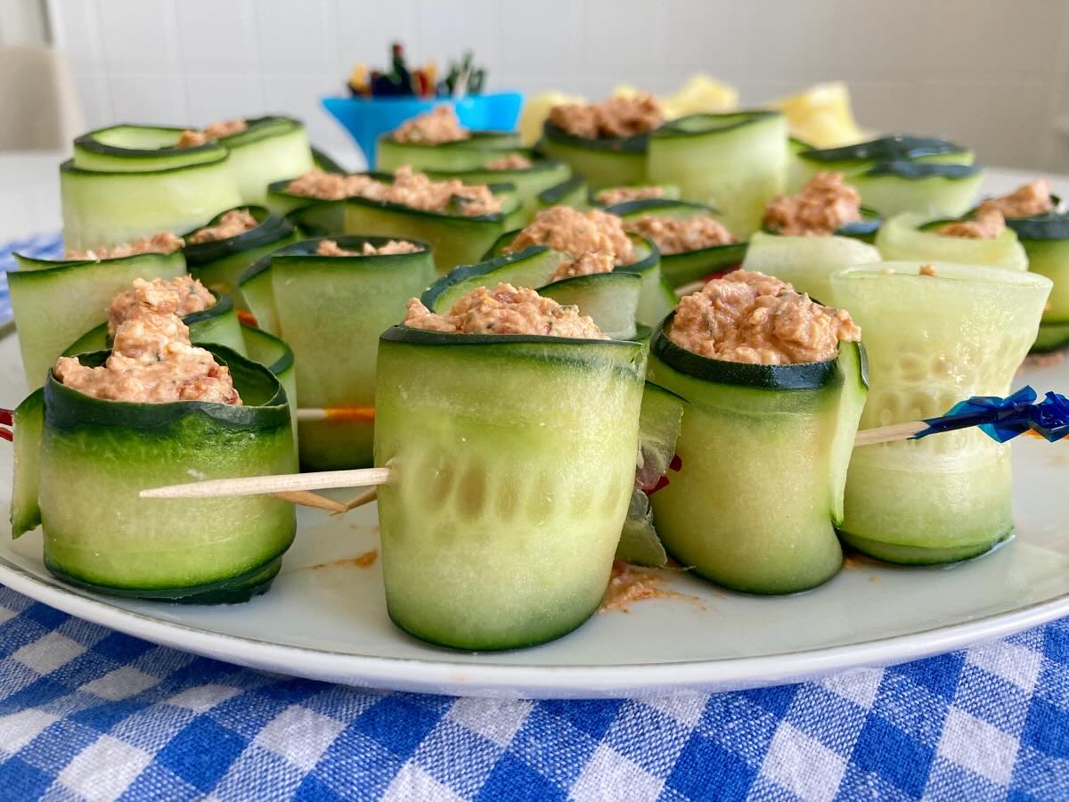 cucumber-rolls-with-feta