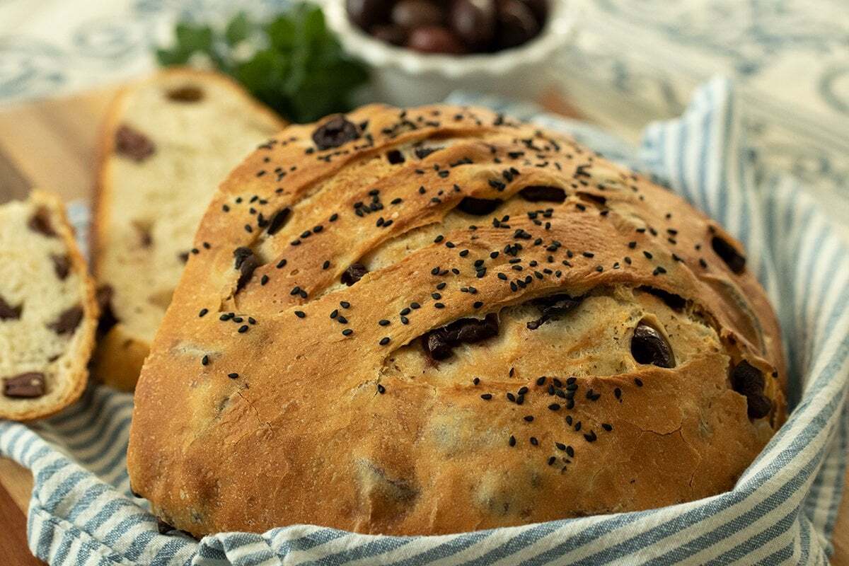 eliopsomo-greek-olive-bread-sliced