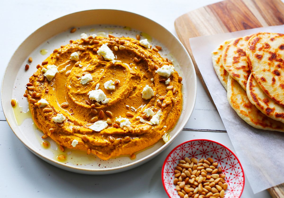 hummus-with-pine-nuts