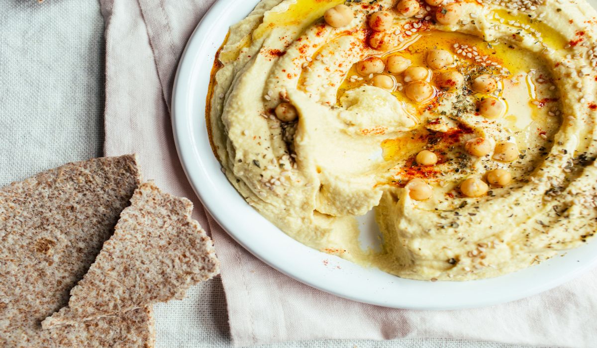 hummus-with-roasted-garlic-roasted-garlic-chickpea-dip