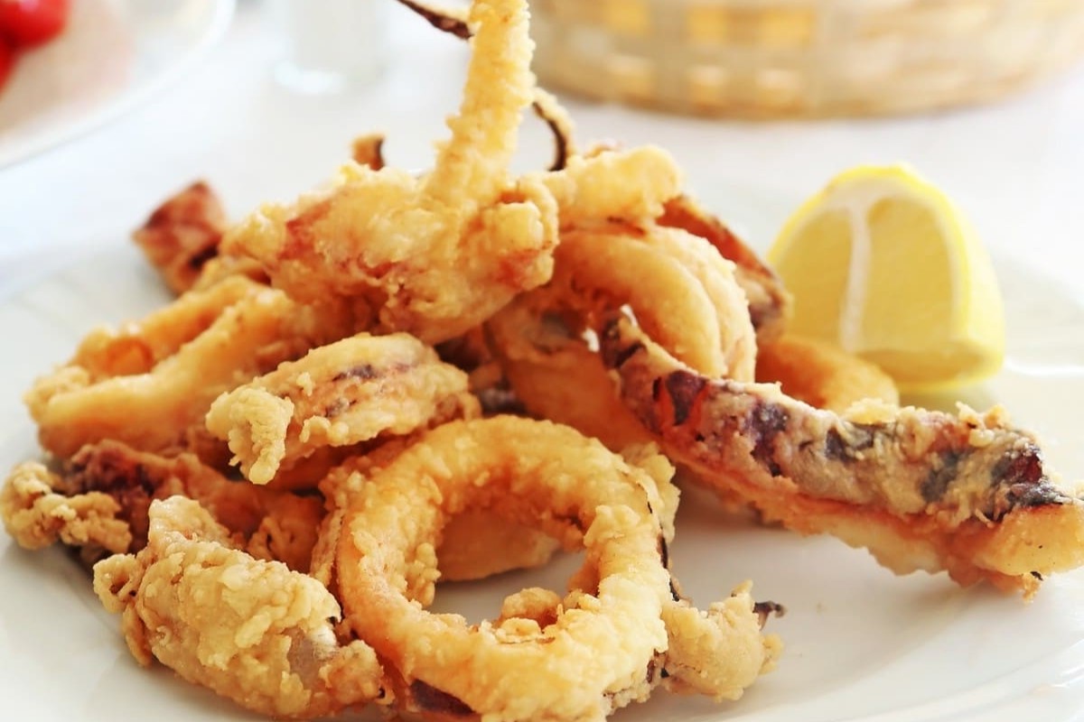 kalamarakia-tiganita-greek-fried-calamari