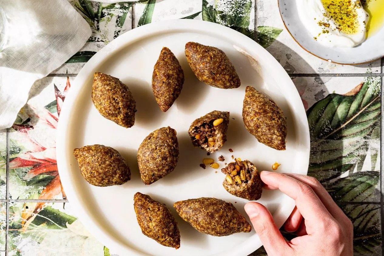 kibbeh-makliyyeh-fried-bulgur-meat-shells