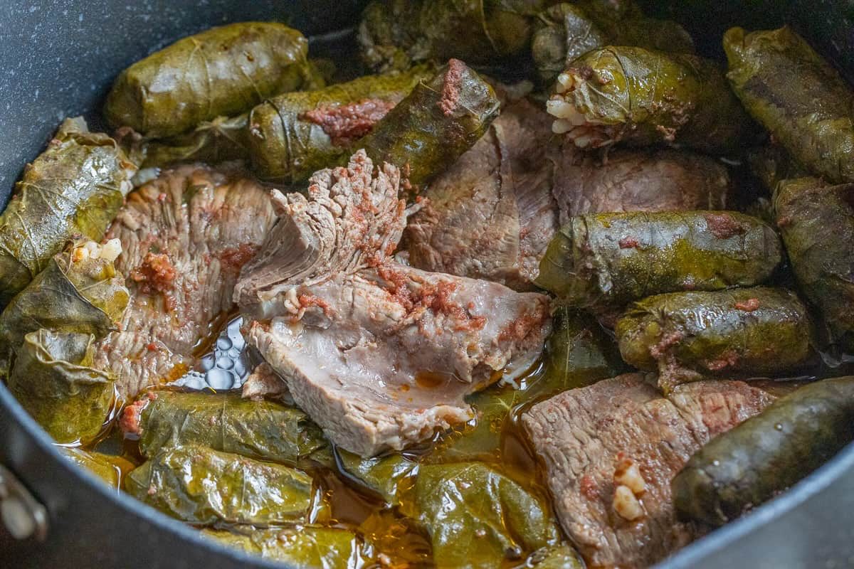 meat-stuffed-grape-leaves-meat-dolma