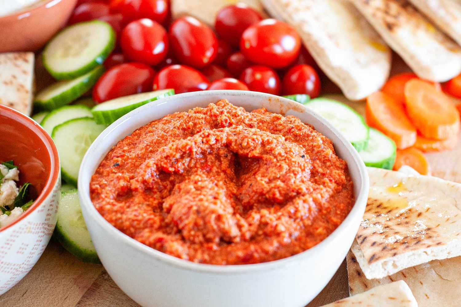 muhammara-roasted-red-pepper-walnut-dip-roasted-red-pepper-walnut-dip