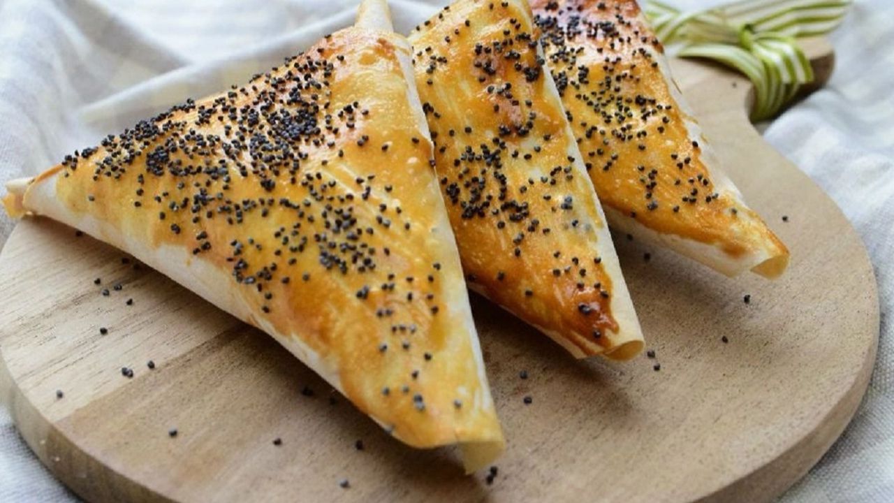 muska-boregi-triangle-phyllo-pastry