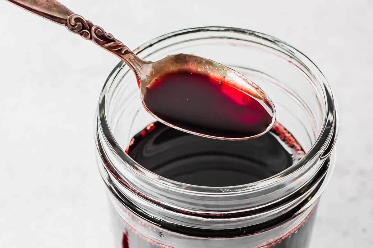 pomegranate-molasses-dibb-rumaan-condiment