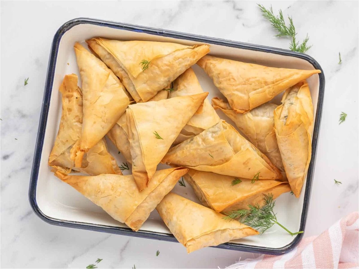 spanakopita-triangles-spinach-feta-phyllo-pies-spinach-and-feta-rolls