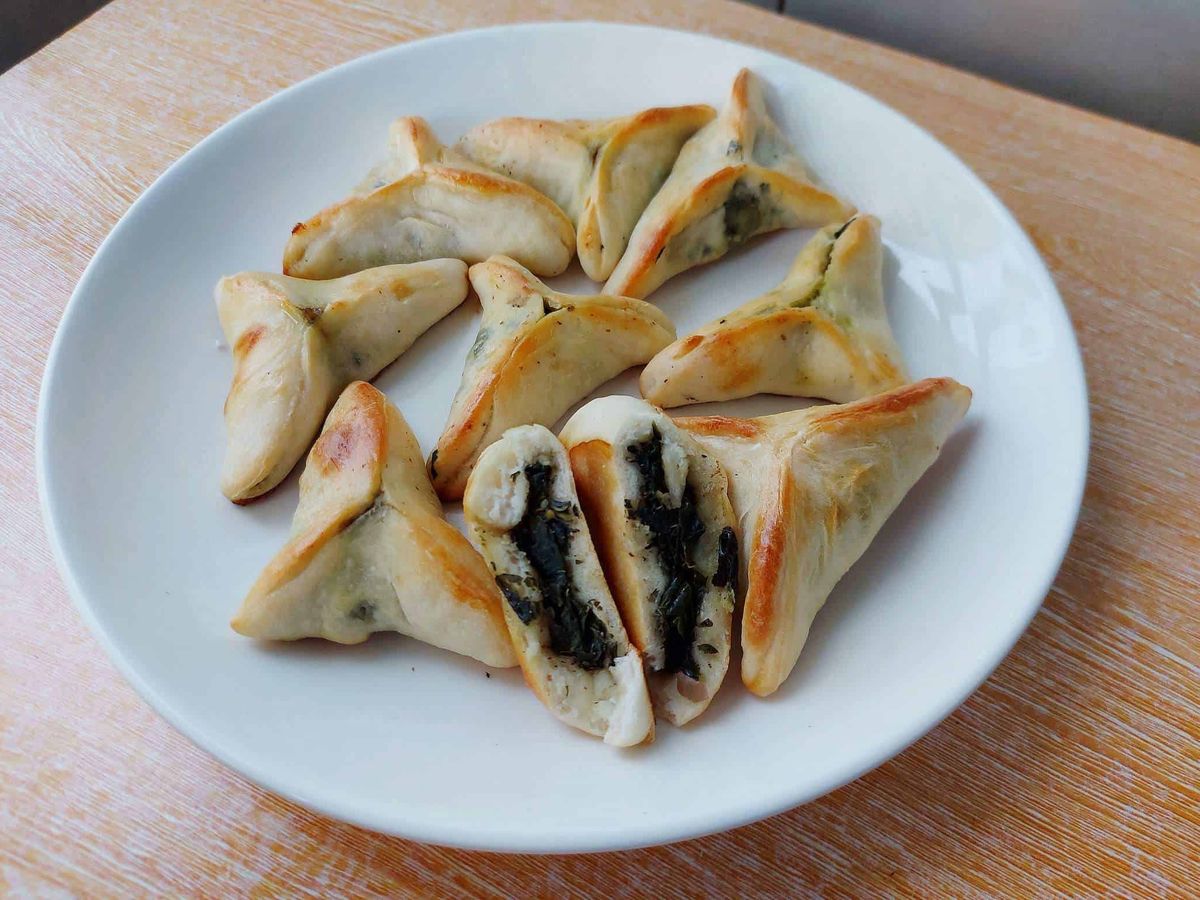 spinach-fatayer-fatayer-sabanekh