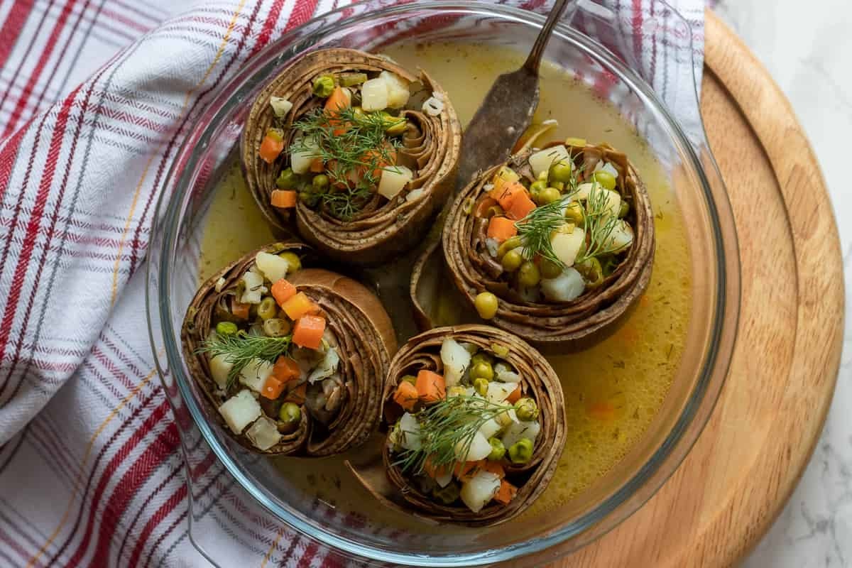 stuffed-artichoke-bottoms-with-meat-enginar-dolmasi