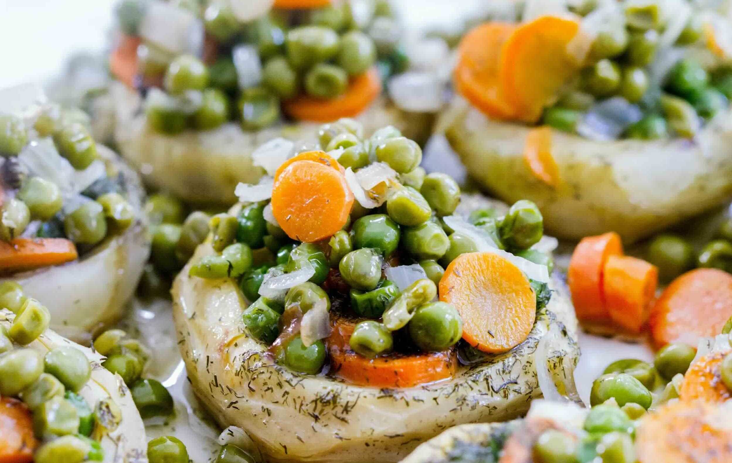stuffed-artichoke-bottoms-with-vegetables-peas