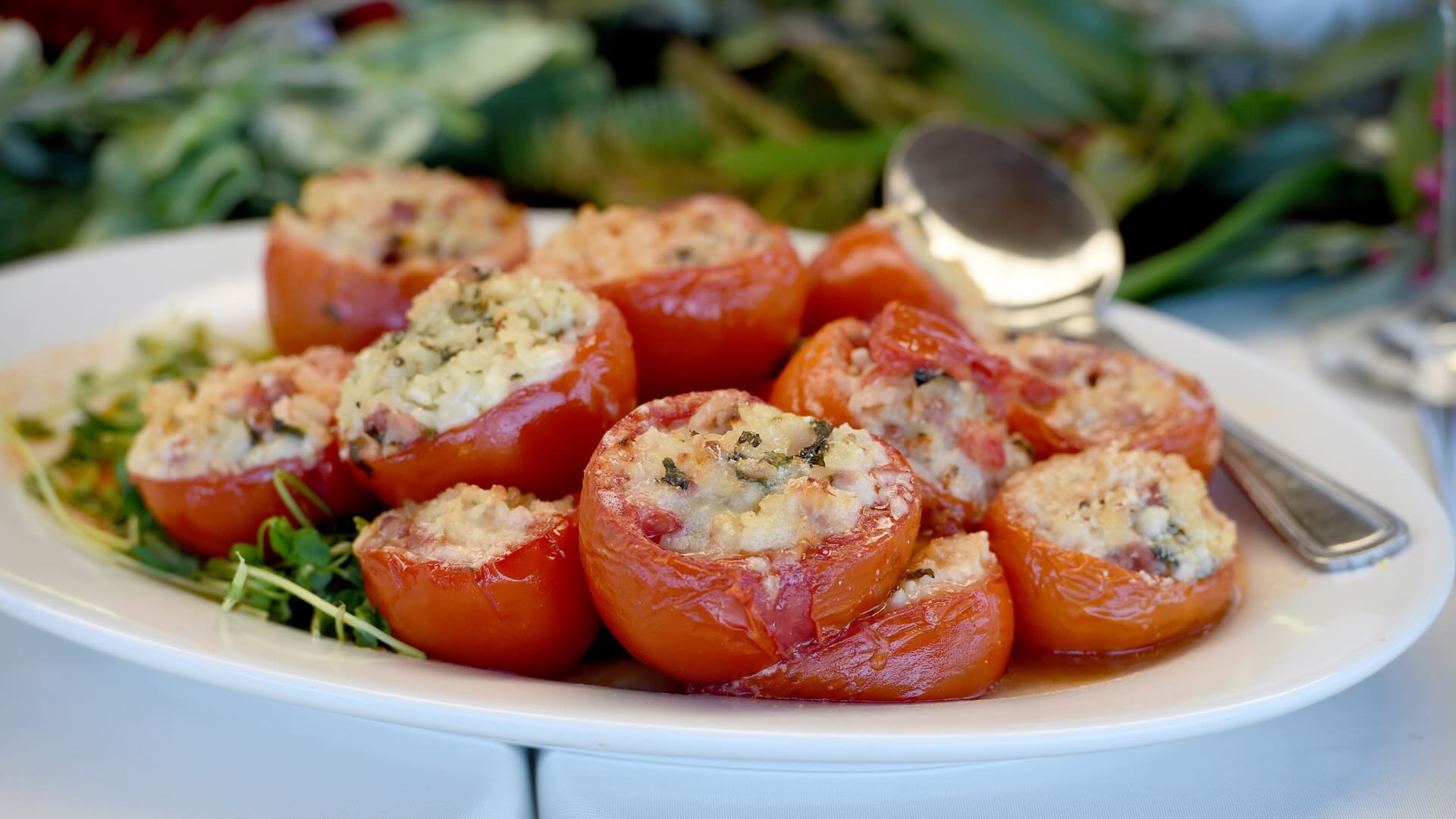 stuffed-tomatoes-domates-dolmasi