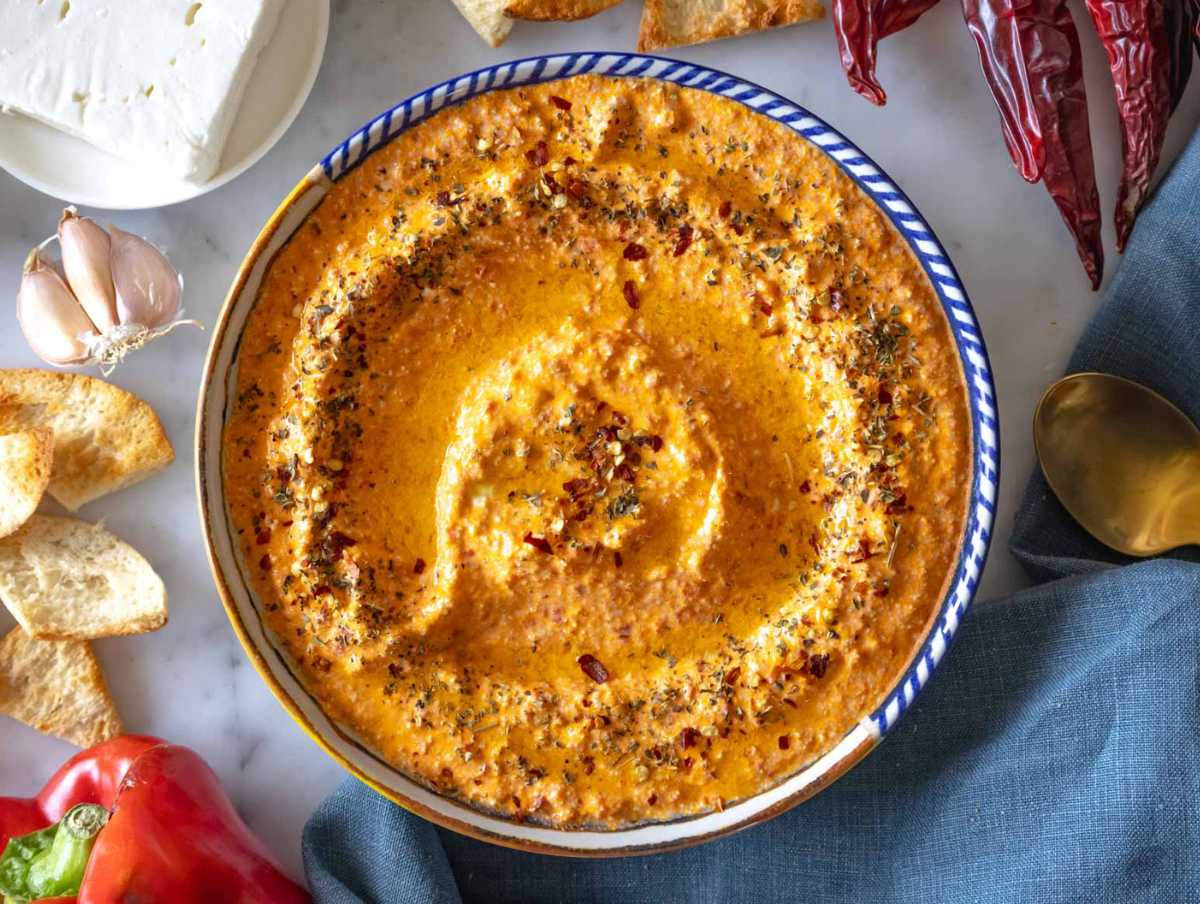 tirokafteri-greek-spicy-feta-dip