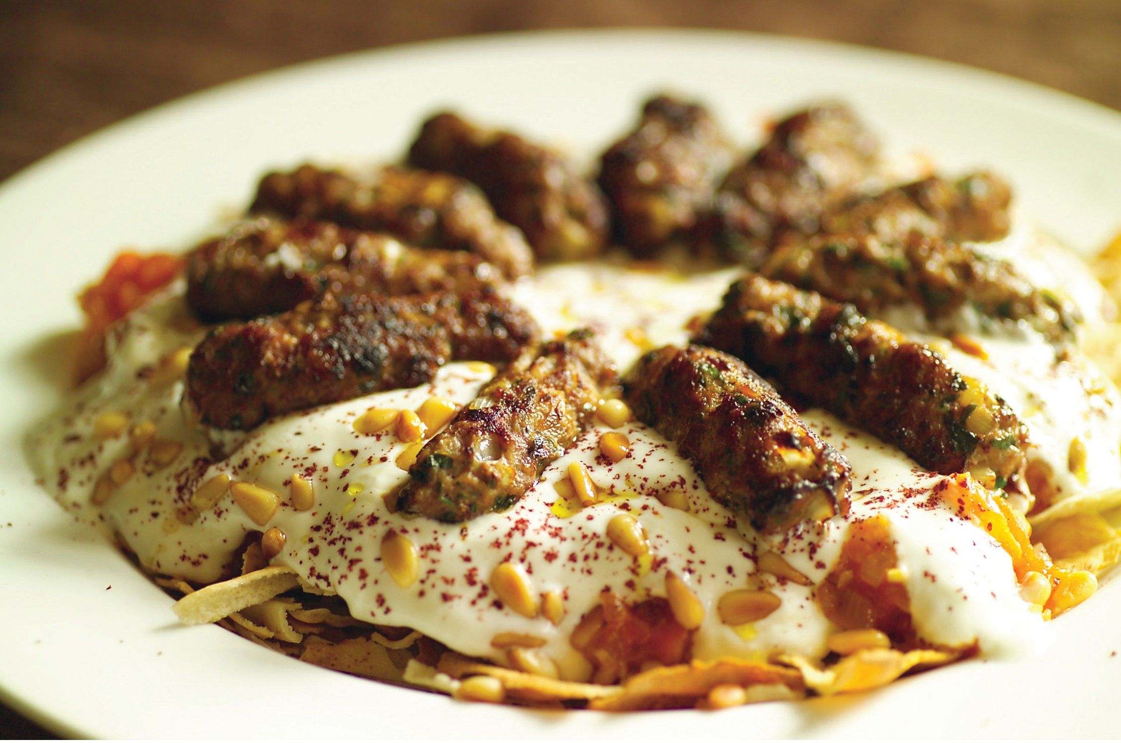 yogurtlu-kebap-kofta-with-yogurt-tomato-sauce